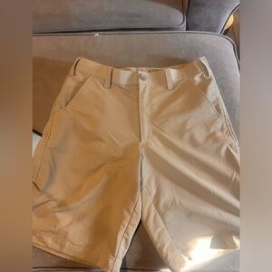 2 pair Under Armor men’s shorts size 32